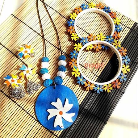 Hand Painting Wooden Jewellery Set